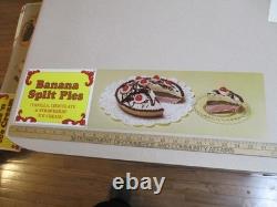 Baskin Robbins ice cream 1970s store display sign BANANA SPLIT PIE dessert