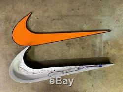 NIKE SWOOSH LIGHT UP DISPLAY 11 x 30 x 3.5