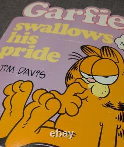 Rare 1987 Garfield Advertising Book Store Display Header, Swallows His Pride