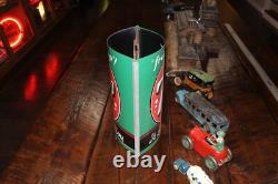SCARCE 1950s FRESH UP WITH 7UP PAINTED TIN STRING HOLDER SIGN STORE DISPLAY COKE
