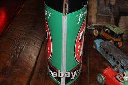 SCARCE 1950s FRESH UP WITH 7UP PAINTED TIN STRING HOLDER SIGN STORE DISPLAY COKE