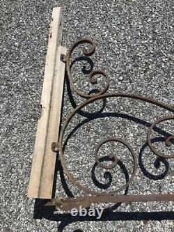 Vintage Cast Iron Metal Sign Bracket Flange Arrow Point Store Display corner