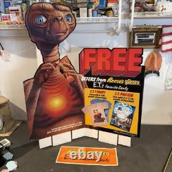 Vtg 1982 33 E. T. Movie Reese's Promo T-Shirt Poster Store Standee Display Sign