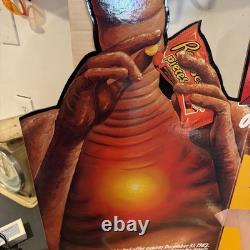 Vtg 1982 33 E. T. Movie Reese's Promo T-Shirt Poster Store Standee Display Sign