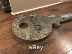 Yale 32 Big Metal Key Store Display Locksmith Sign Hanging Mount Stamford Conn